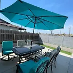 New Cozy House In Anaheim Near Disney Land- Knott In The Same Lot Of Separate 3Properties
