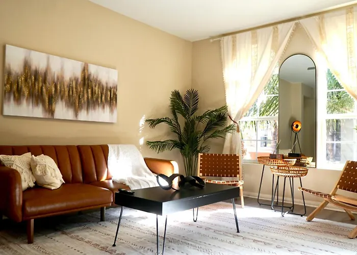 5 Min To Disneyland - Boho Style Family Home