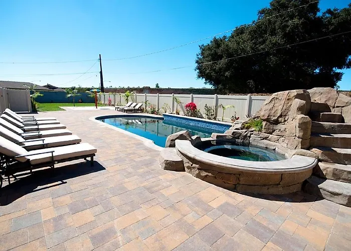 F-31 Mickeys Beach House