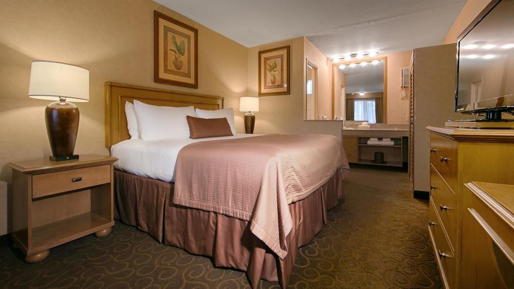 Hotel Western Pavilions