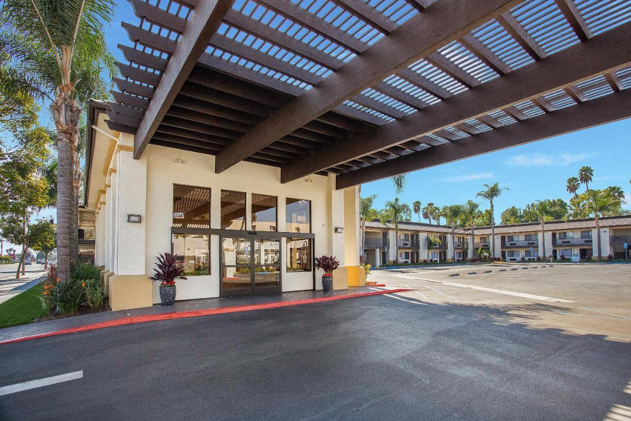 Hotel Stanford & 3*