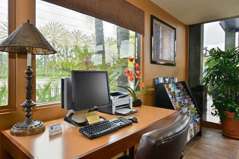 Western Pavilions Hotel 3*