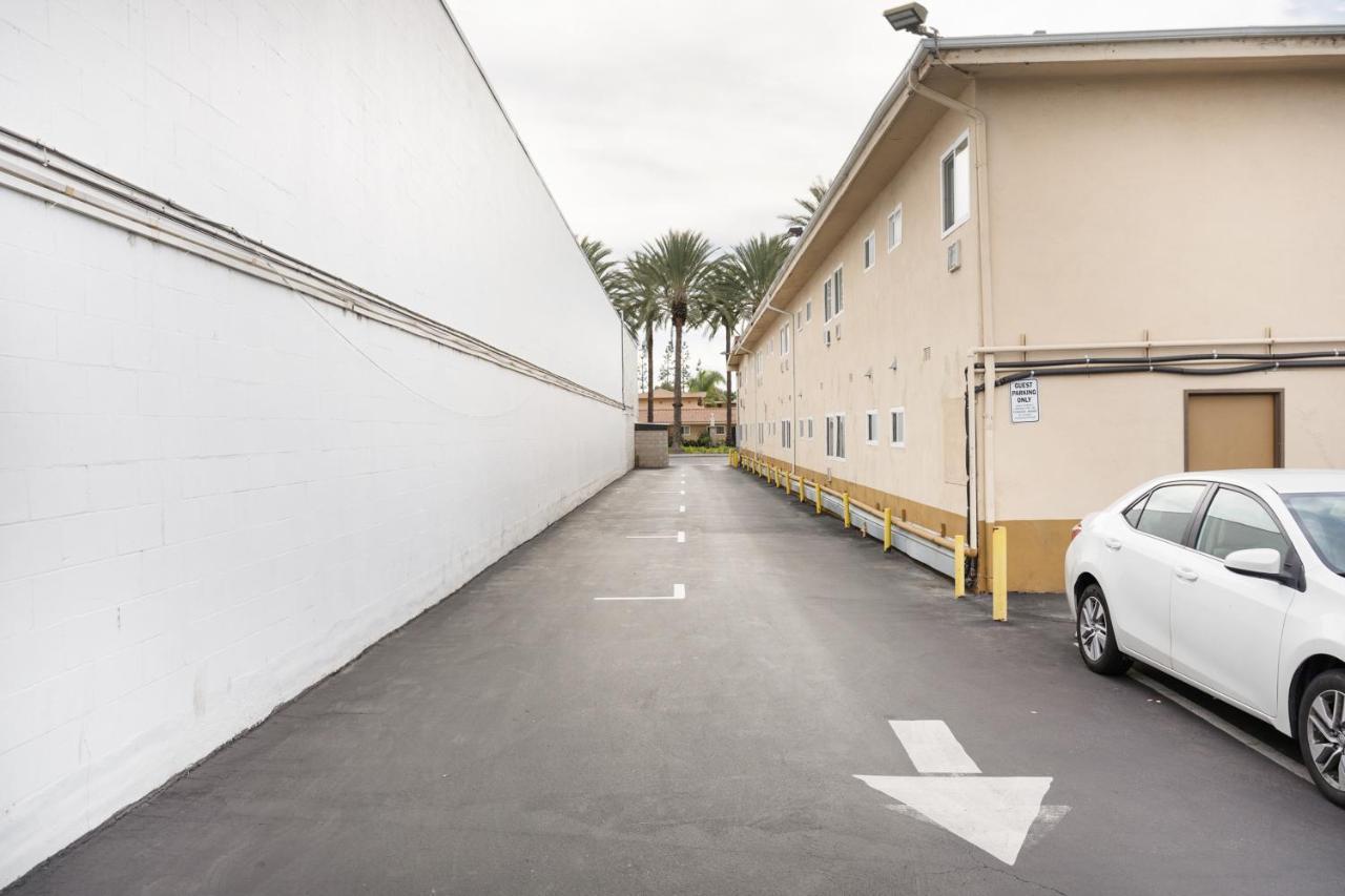 Americas Value & Hotel 2*