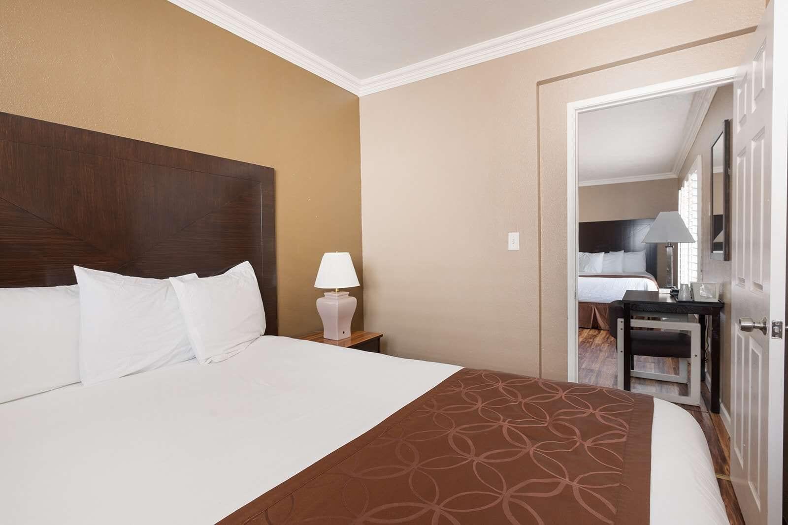 Americas Value & Hotel 2*