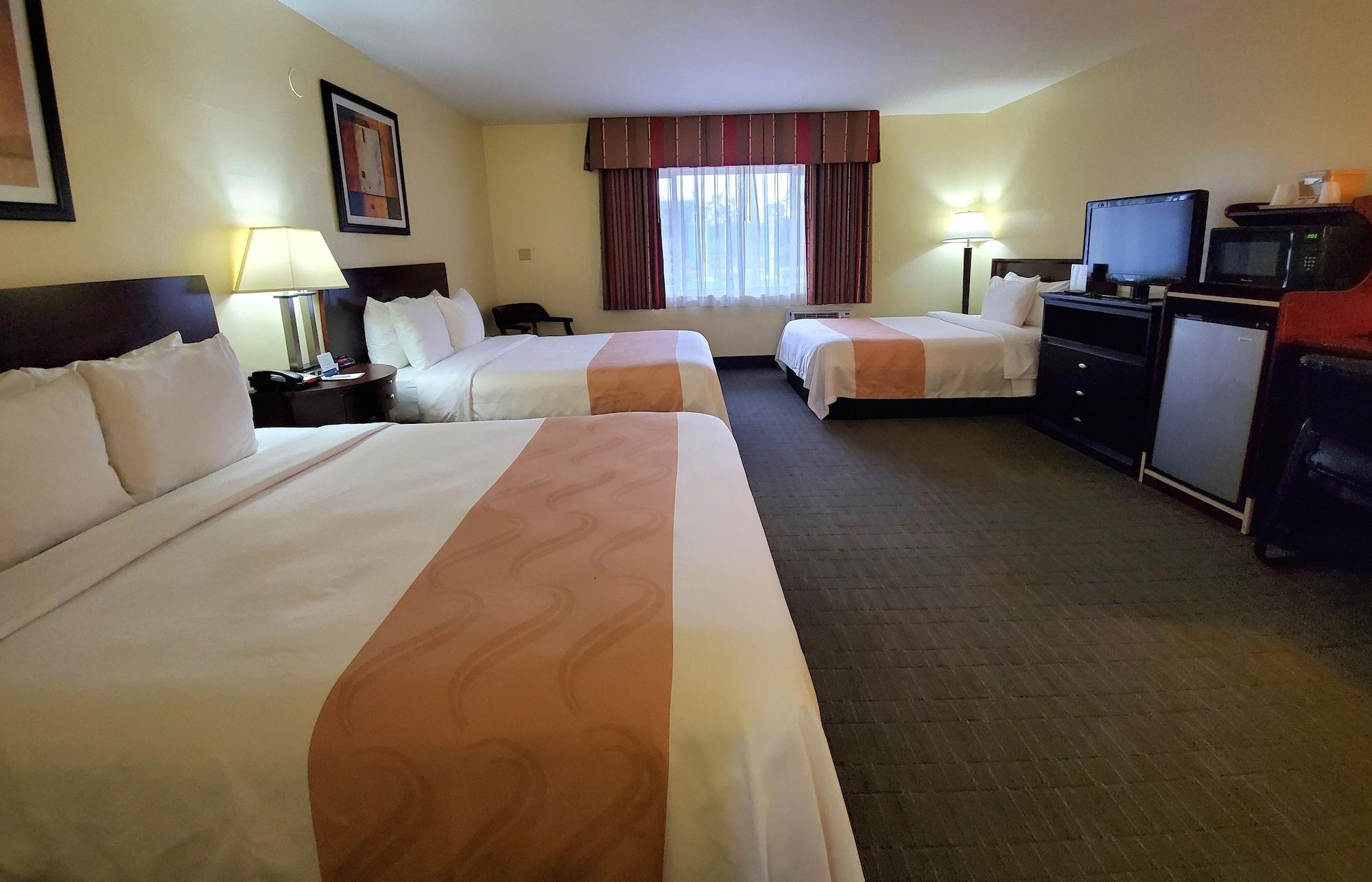 Hotel Quality & At The Park