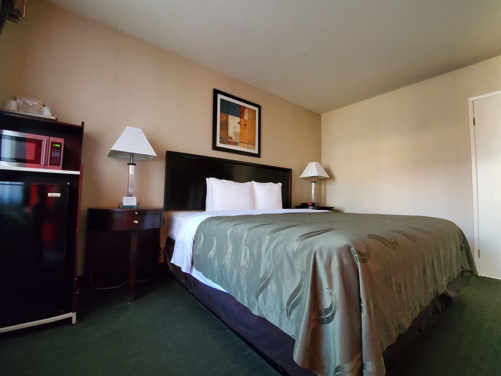 Hotel Quality & At The Park