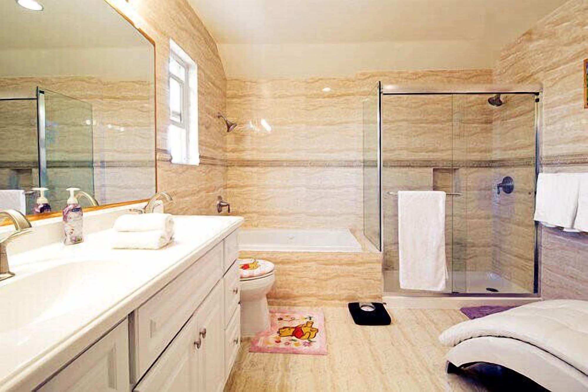Romantic And Luxury Disney Apartment