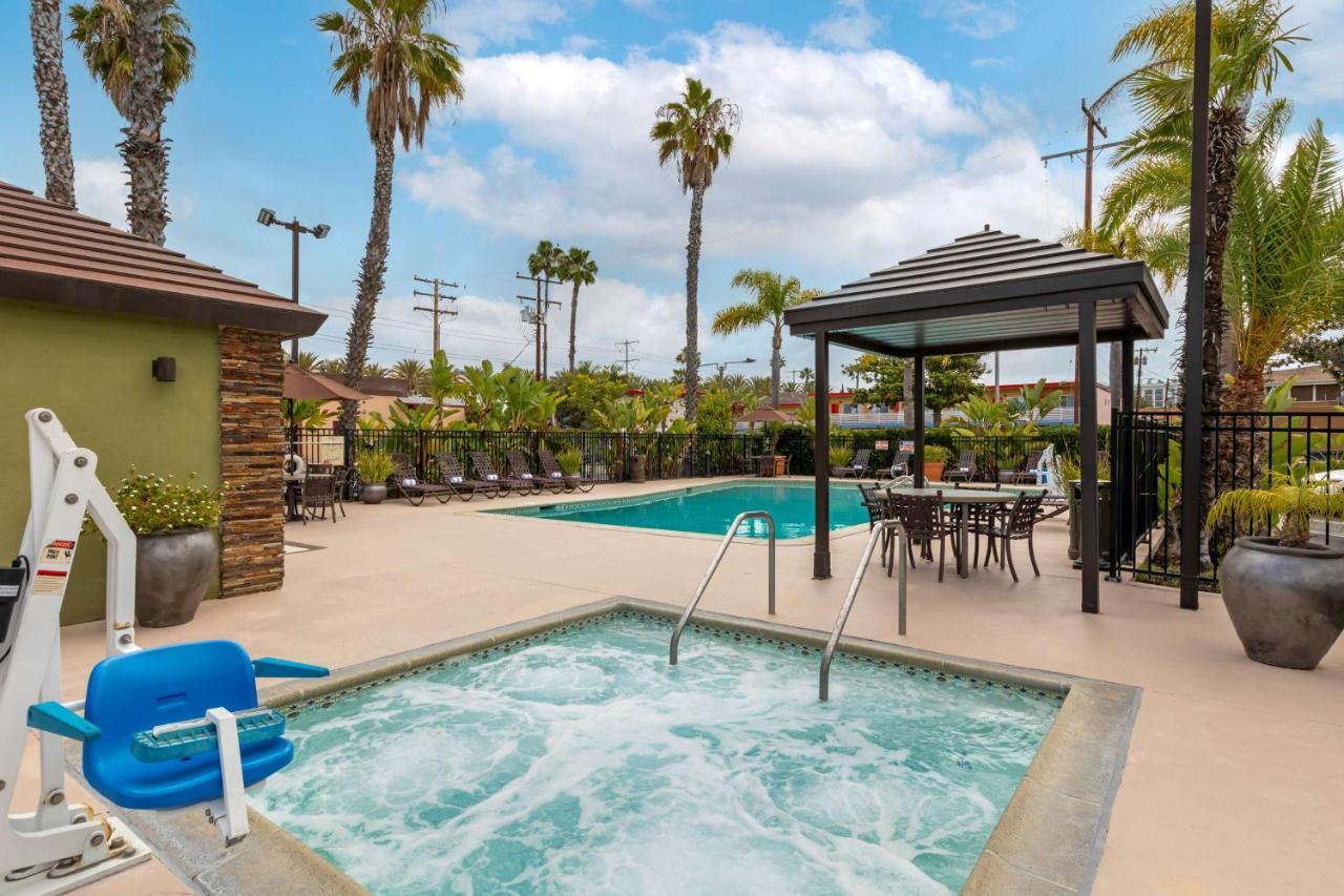 Western Pavilions Anaheim