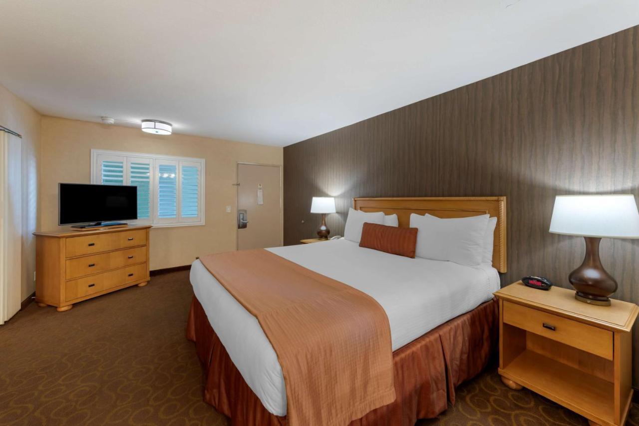Hotel Western Pavilions