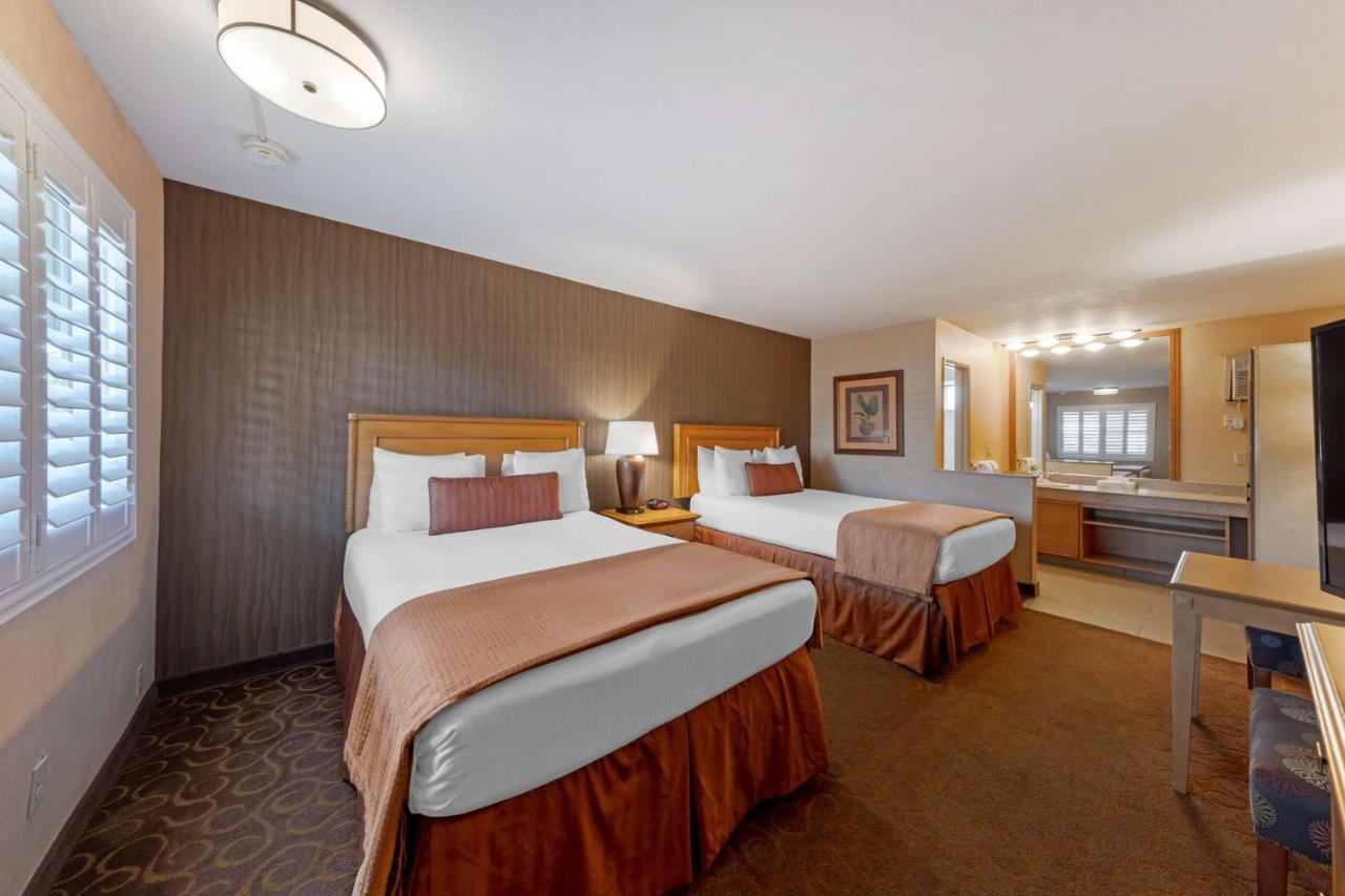 Hotel Western Pavilions
