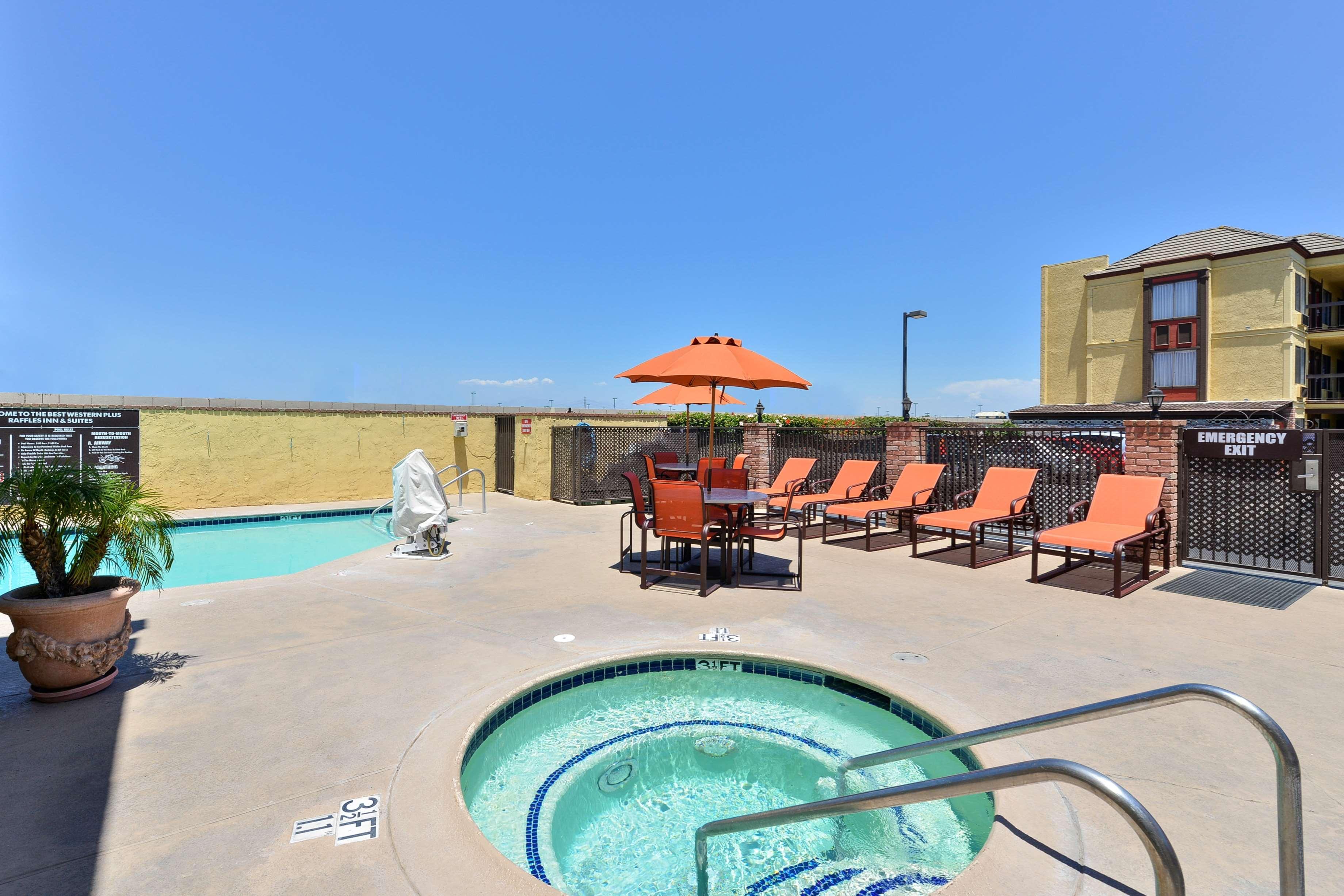 Western Raffles & 3* Anaheim