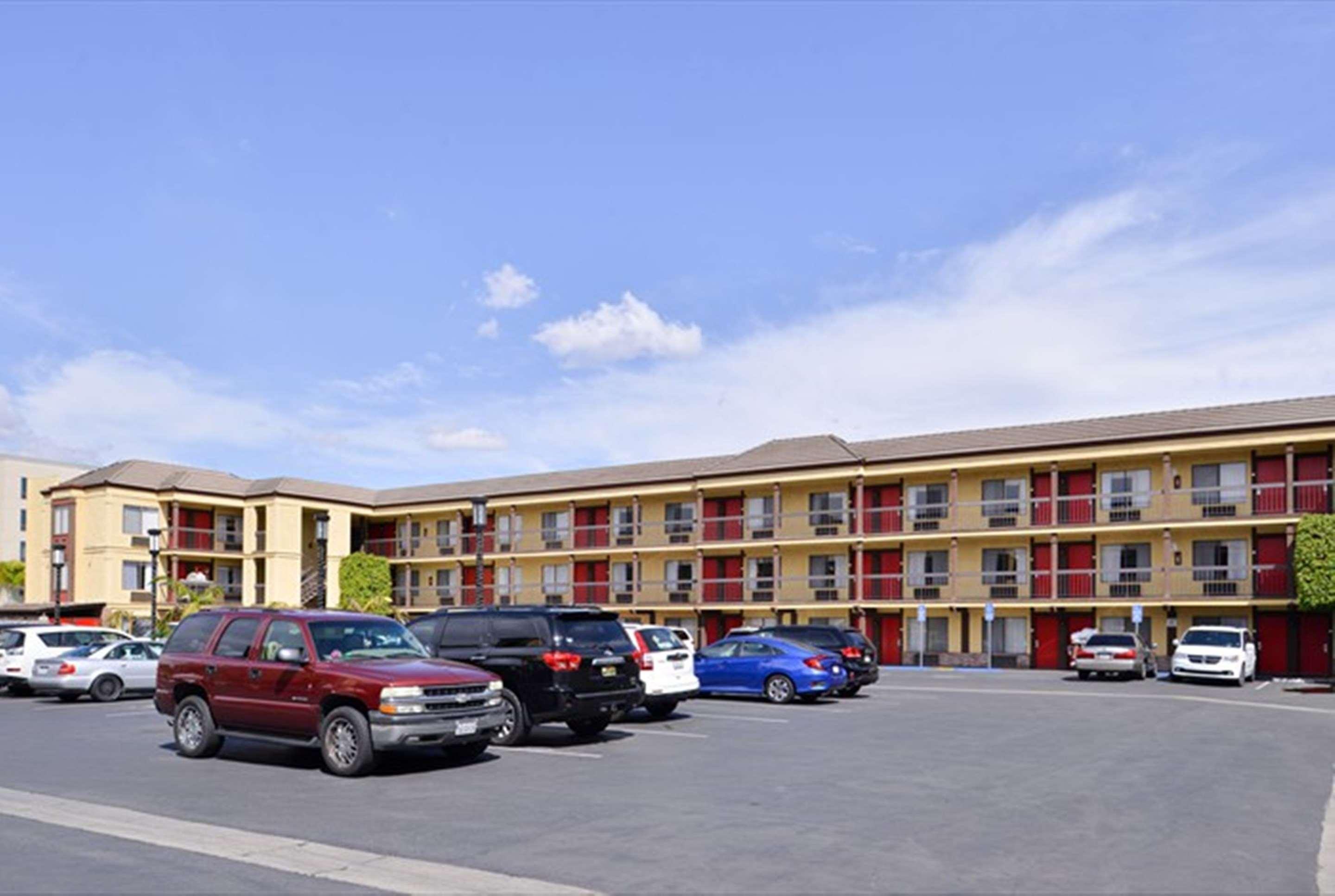 Hotel Western Raffles & 3*