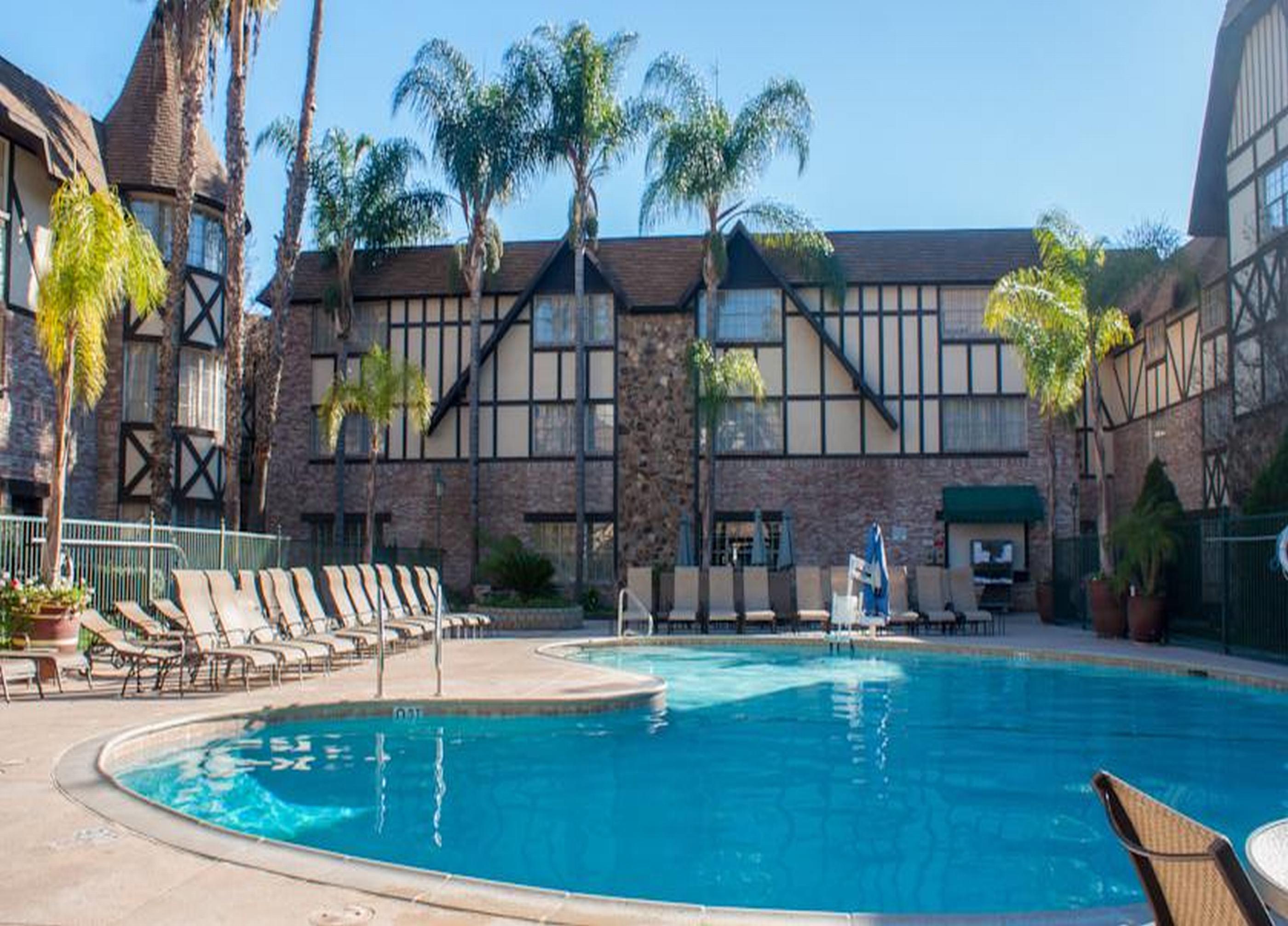 Majestic Garden Hotel