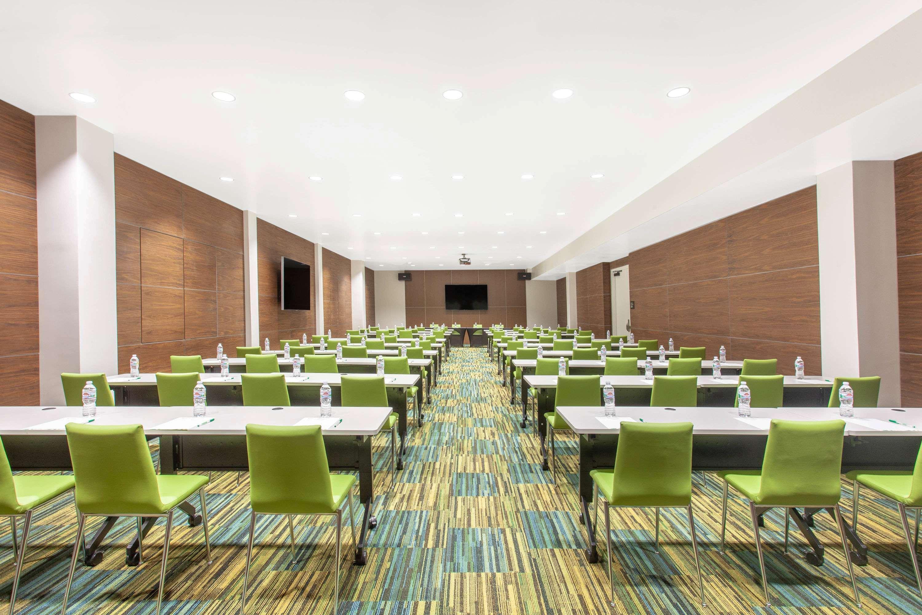 Wyndham Hotel Anaheim