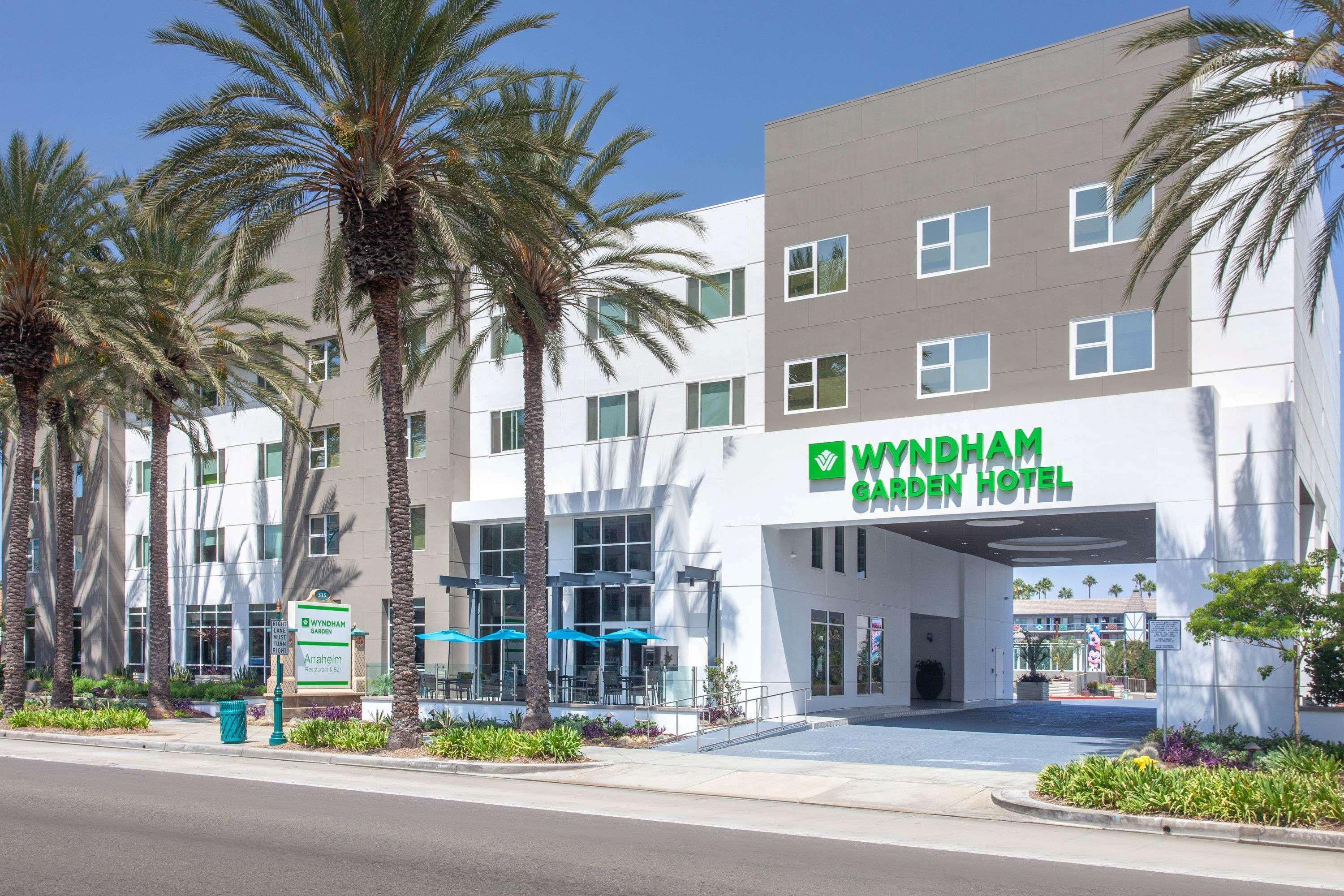 Wyndham Hotel 3*