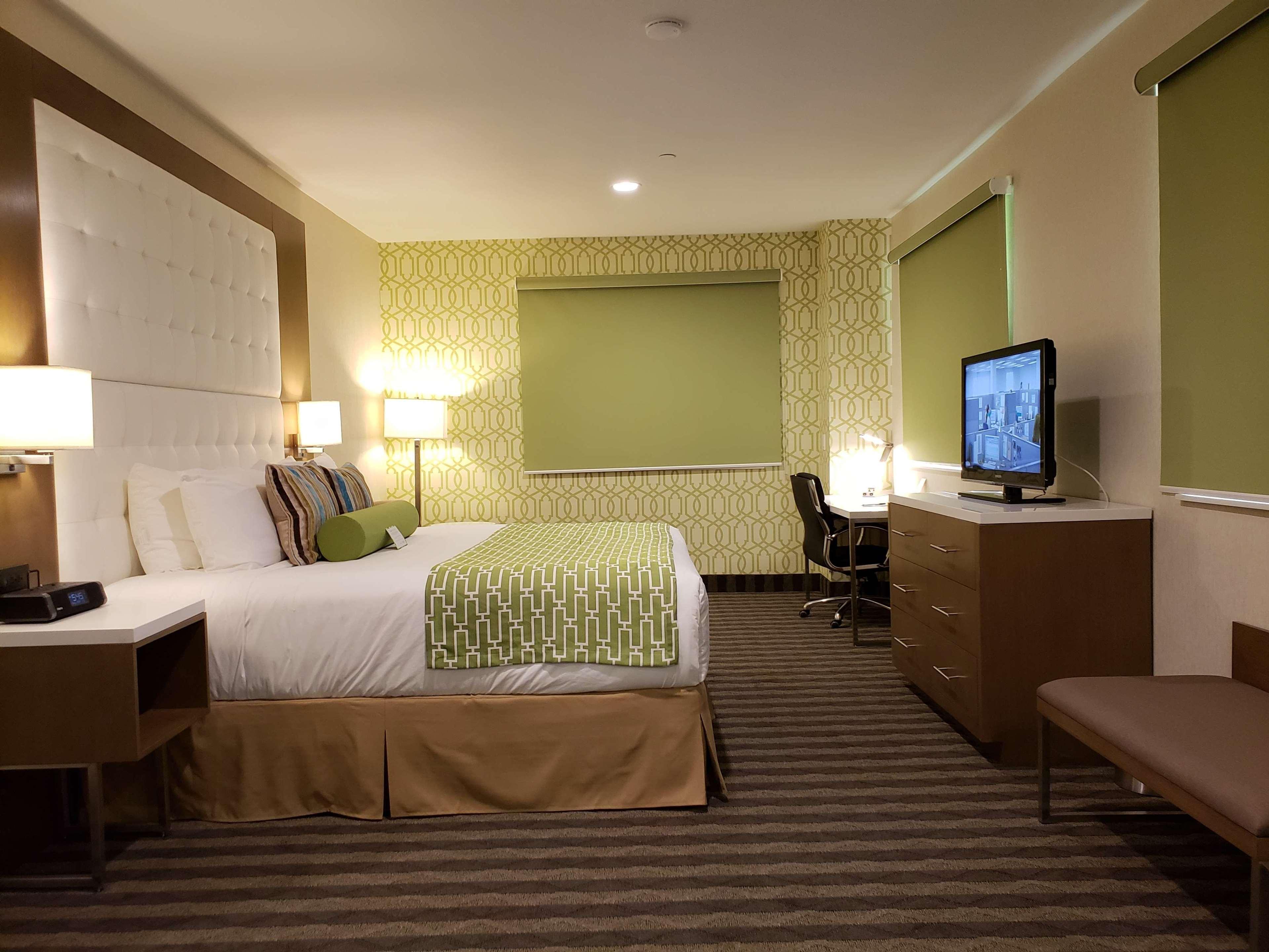 Wyndham Hotel Anaheim