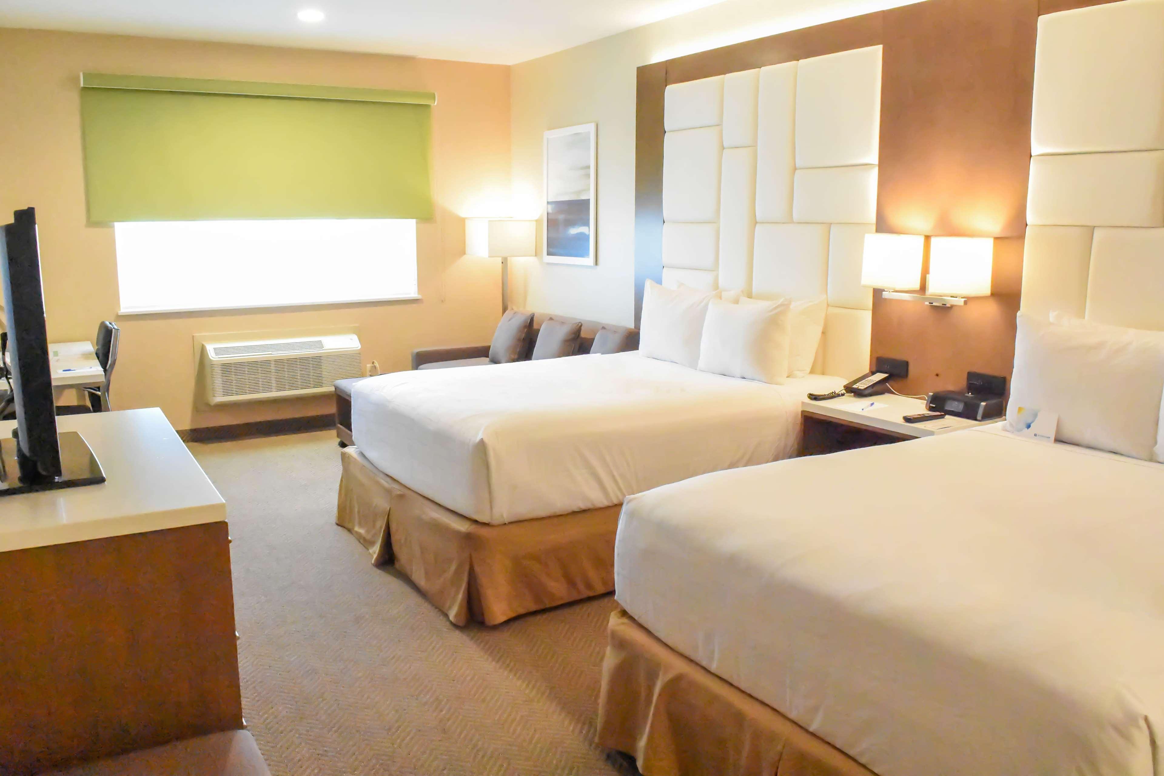 Wyndham Hotel