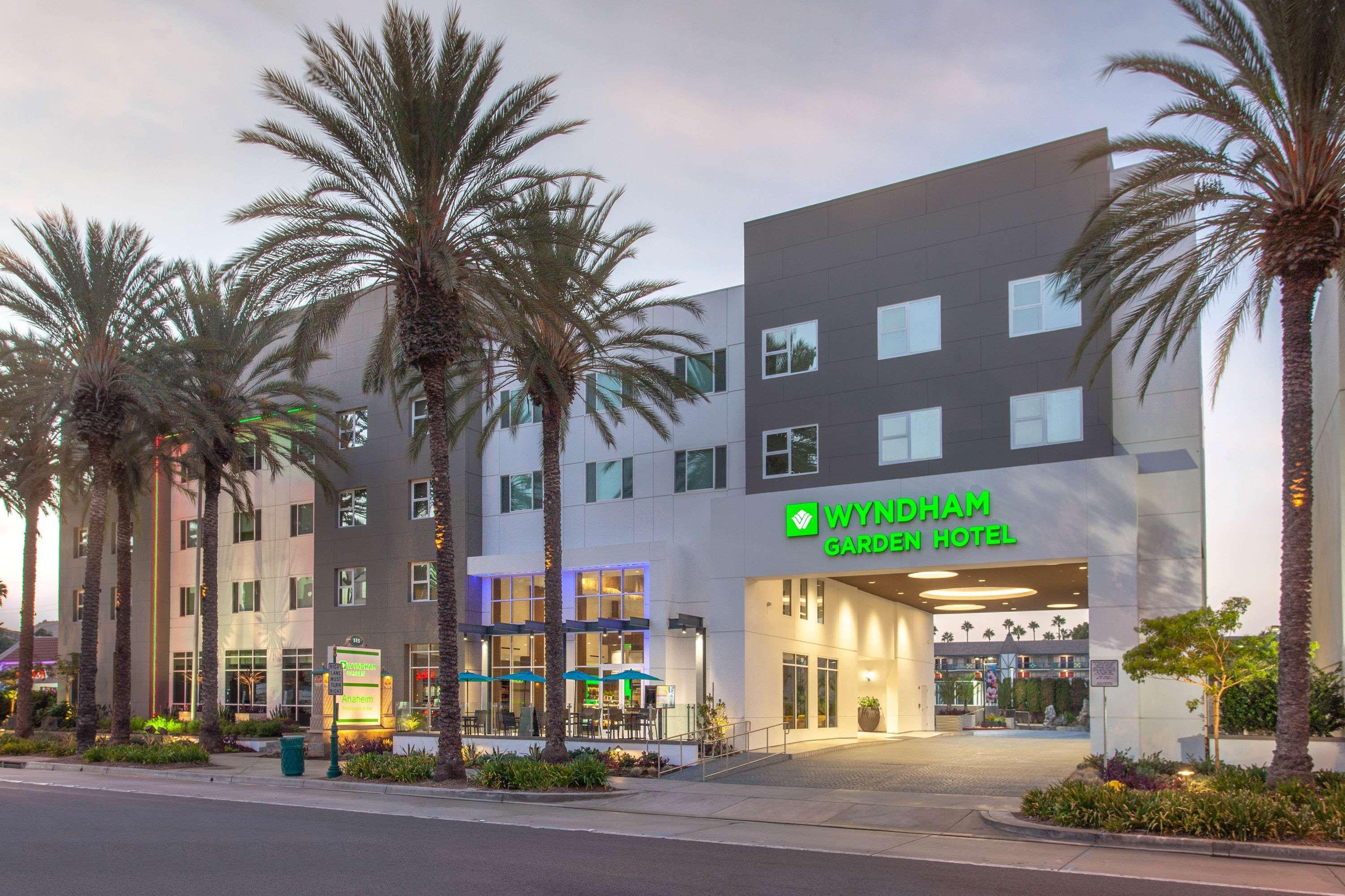 Wyndham Hotel 3*