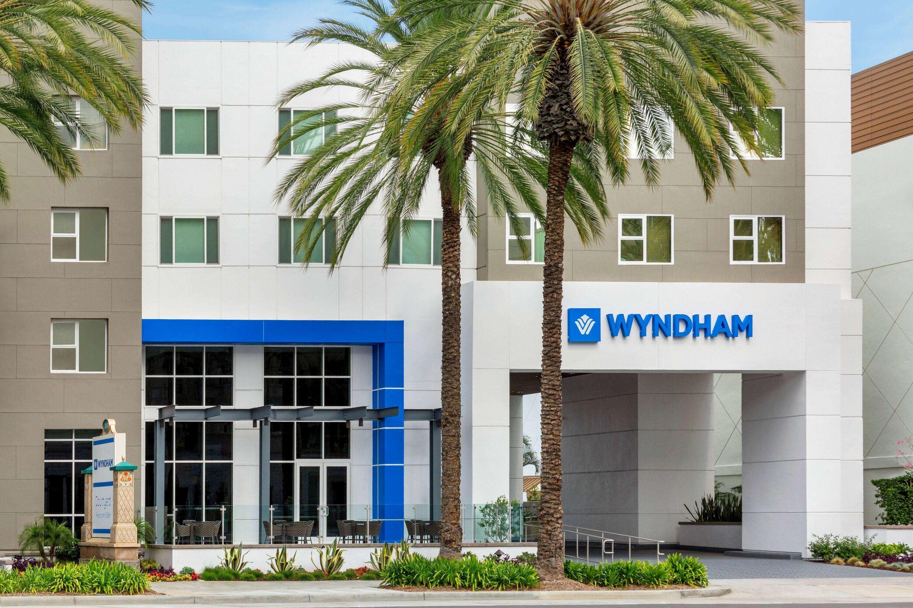 Wyndham Hotel