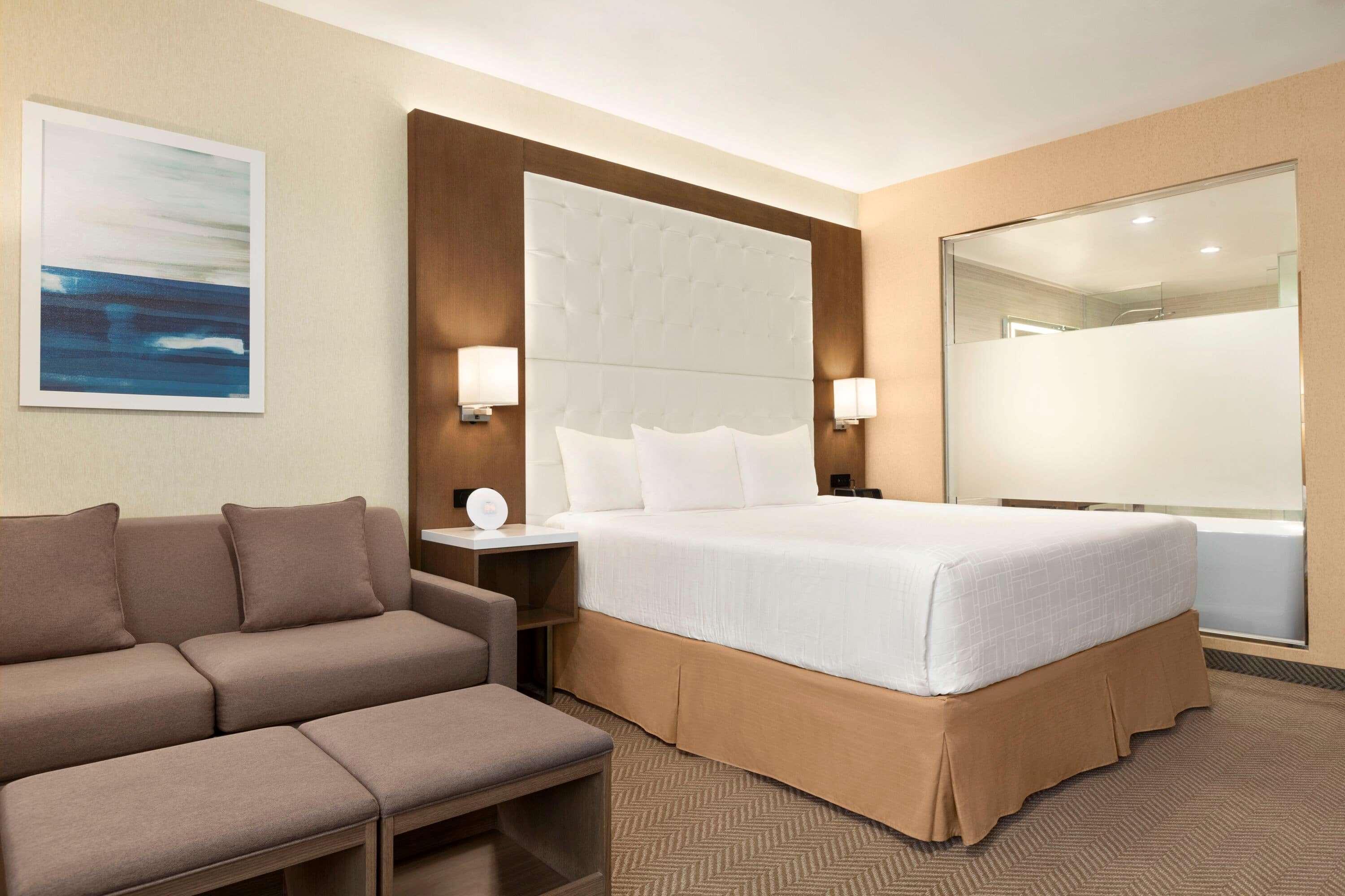 Wyndham Hotel 3*
