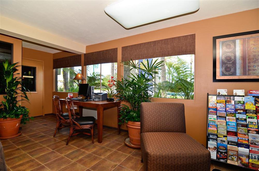 Western Pavilions Hotel 3*