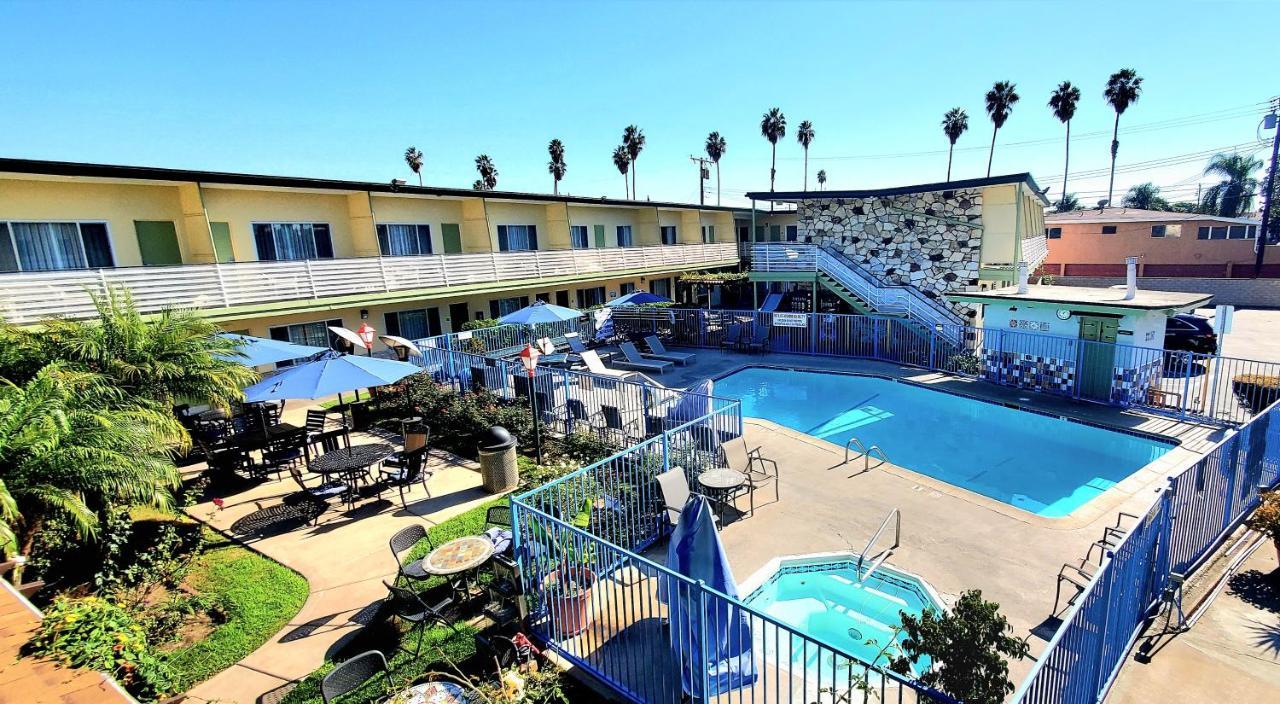 Hotel Quality & At The Park
