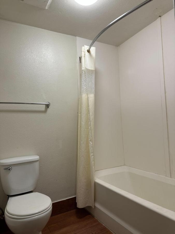Hotel Beachside 2*
