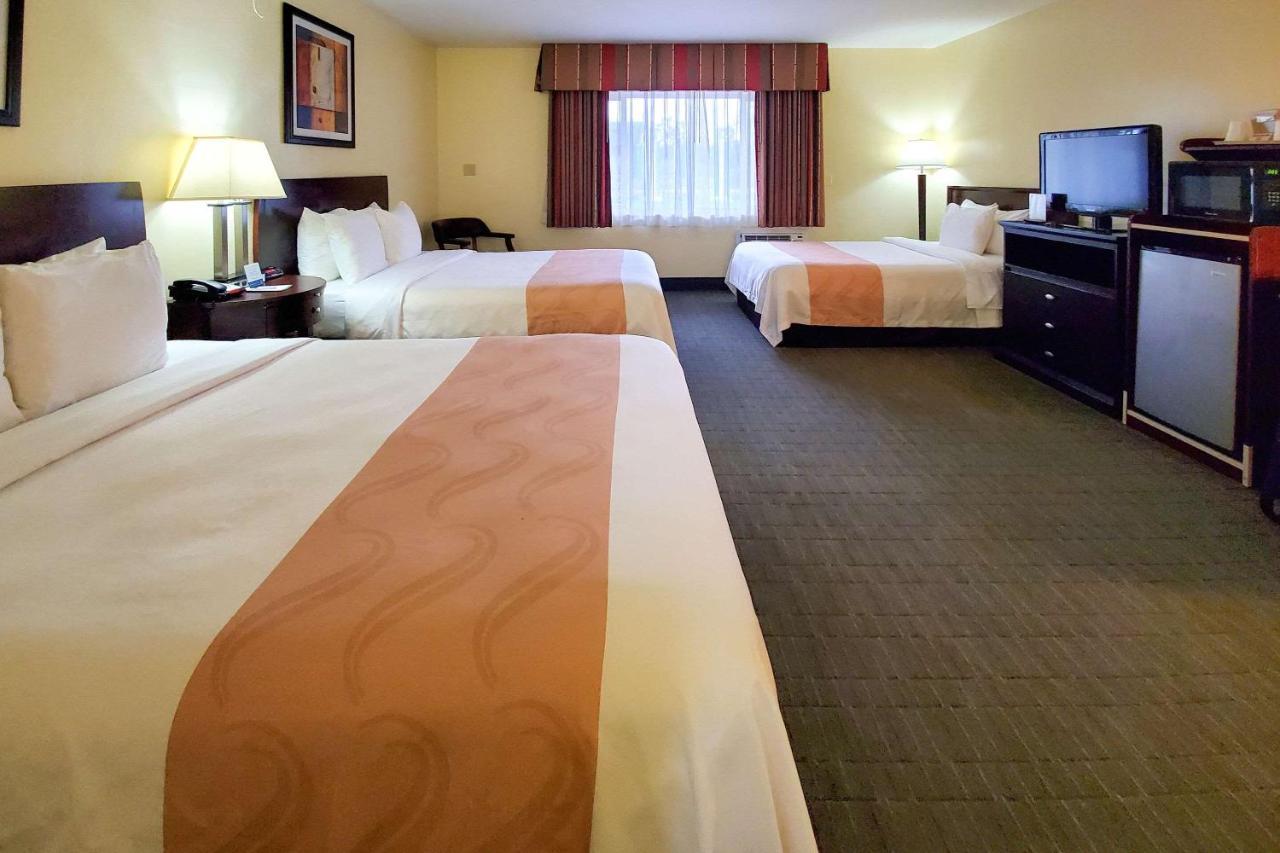 Quality & At The Park Hotel 2*
