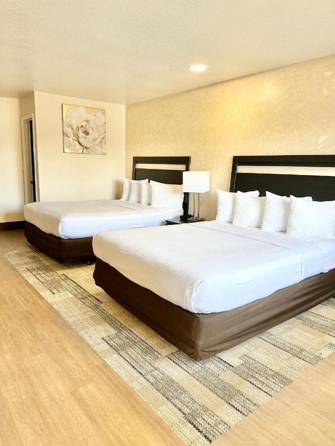 Stanford & Hotel