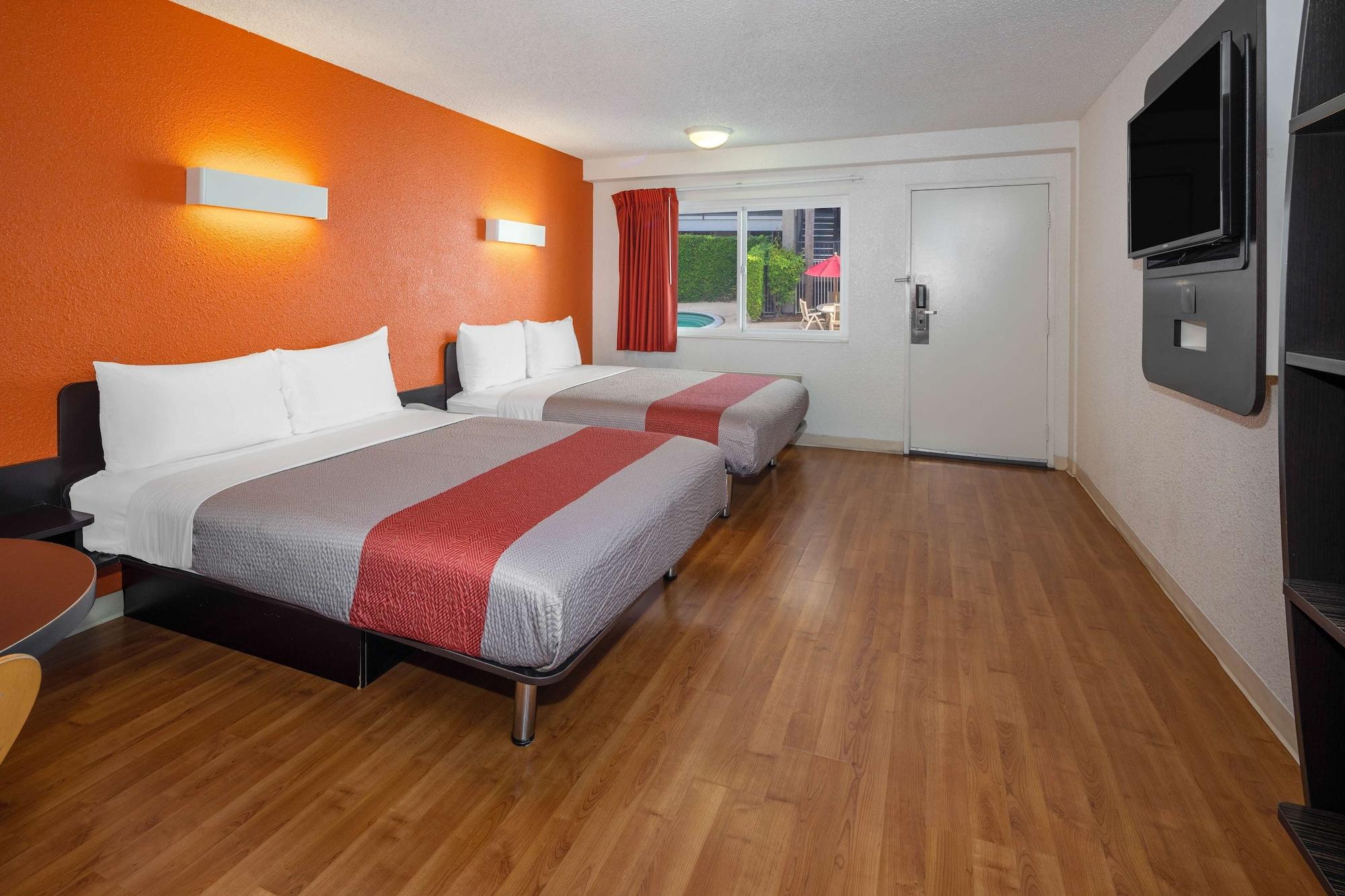 6-anaheim, Ca - Maingate