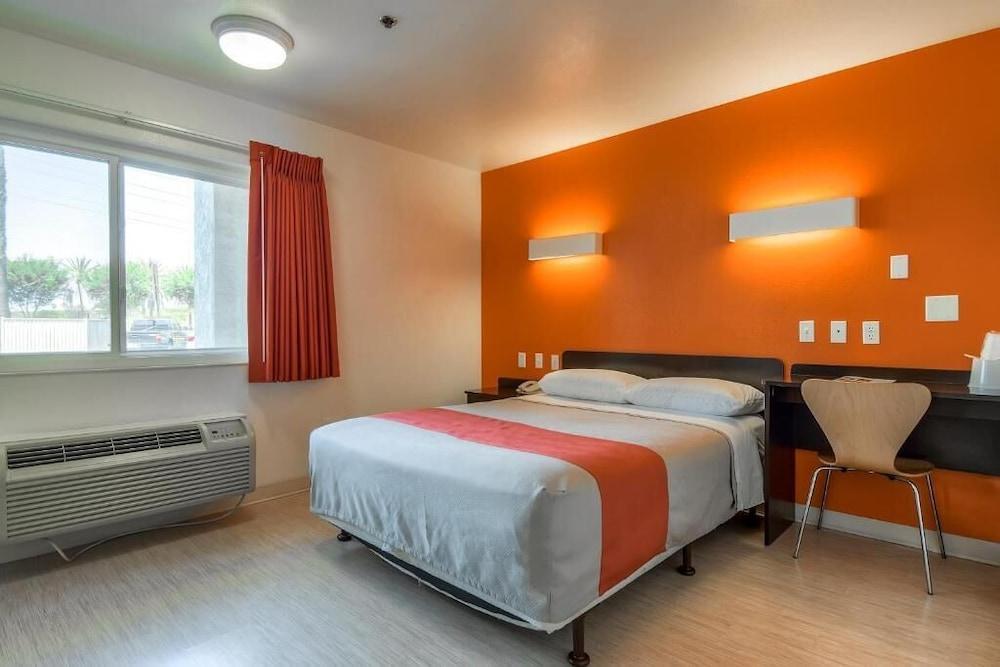 6-anaheim, Ca - Maingate 2* Anaheim