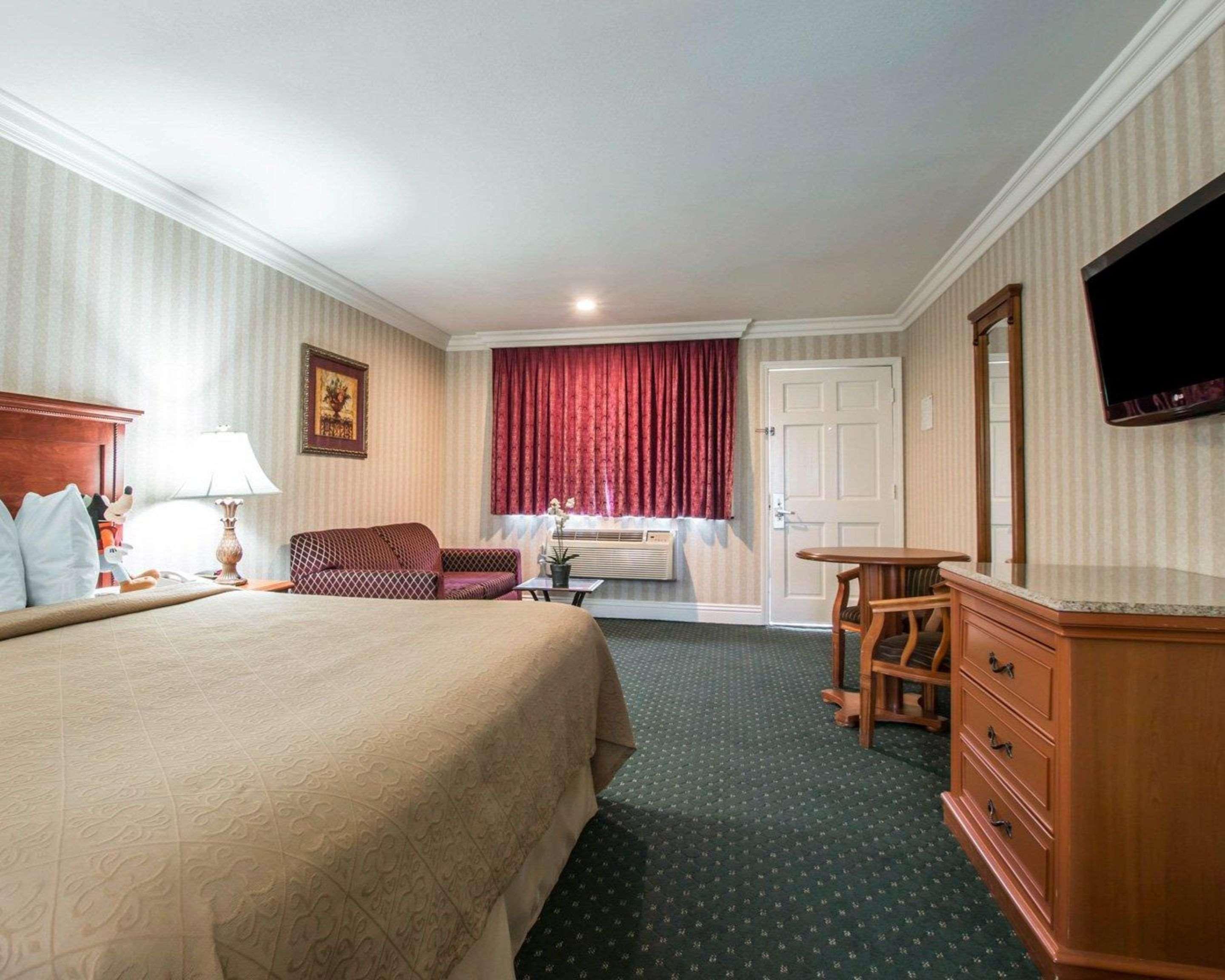 Quality & Maingate Hotel Anaheim