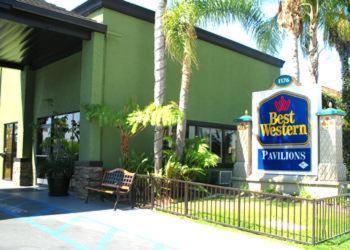 Western Pavilions 3*