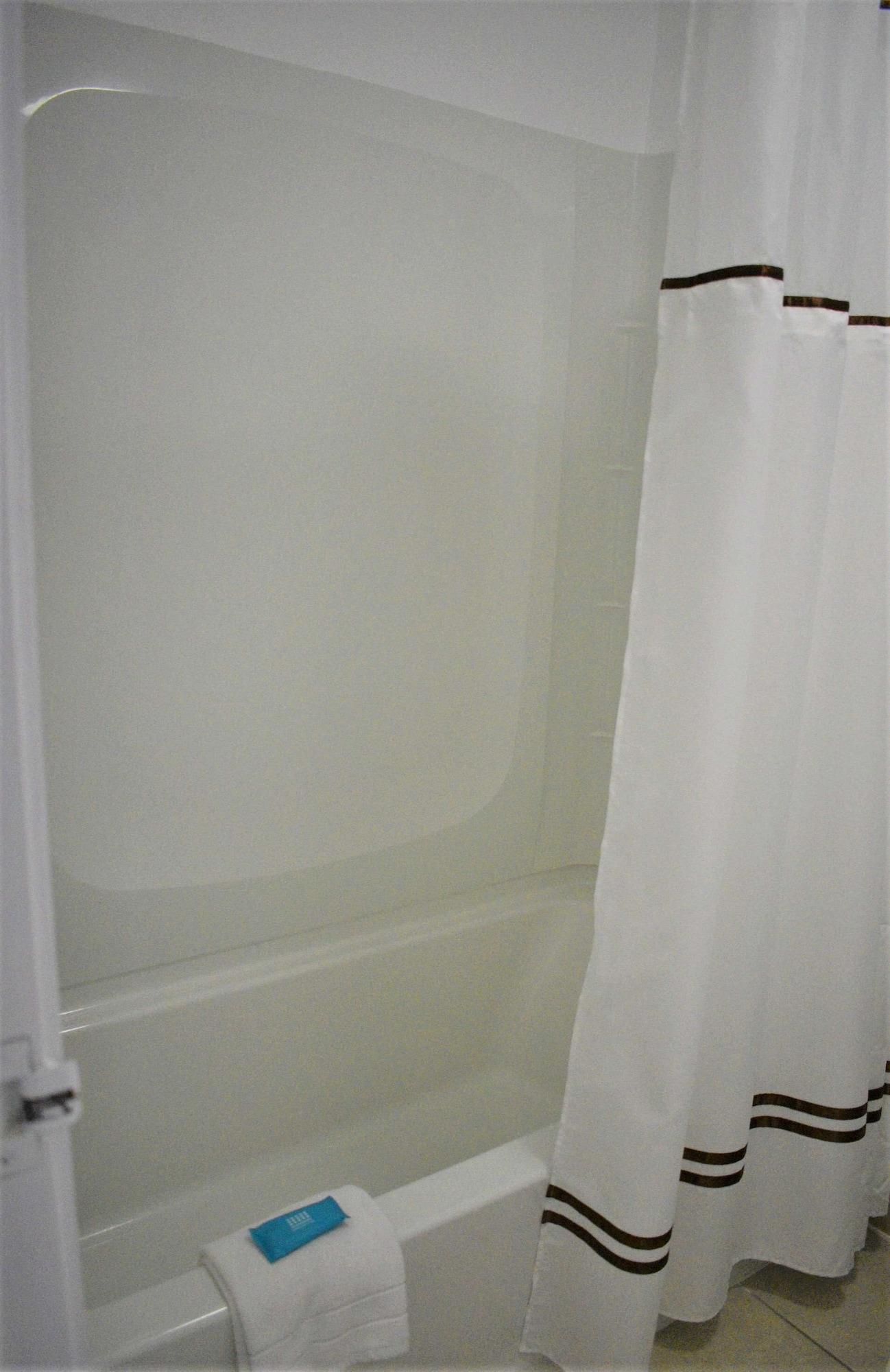 Signature Maingate Hotel 3*