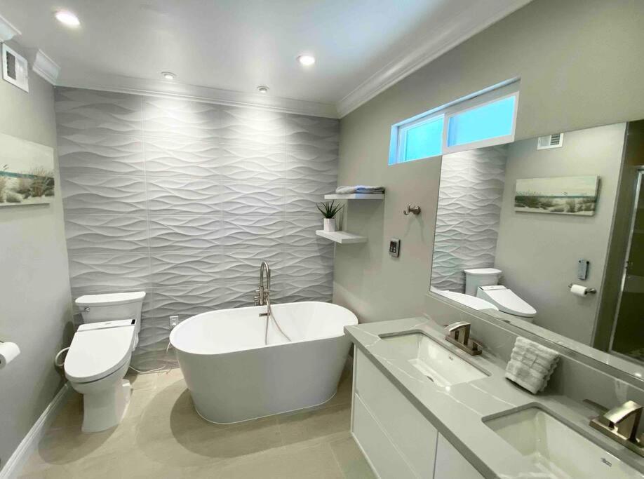Disneyland Paradise 6 Bedroom 4 Bathroom Pool Games Villa
