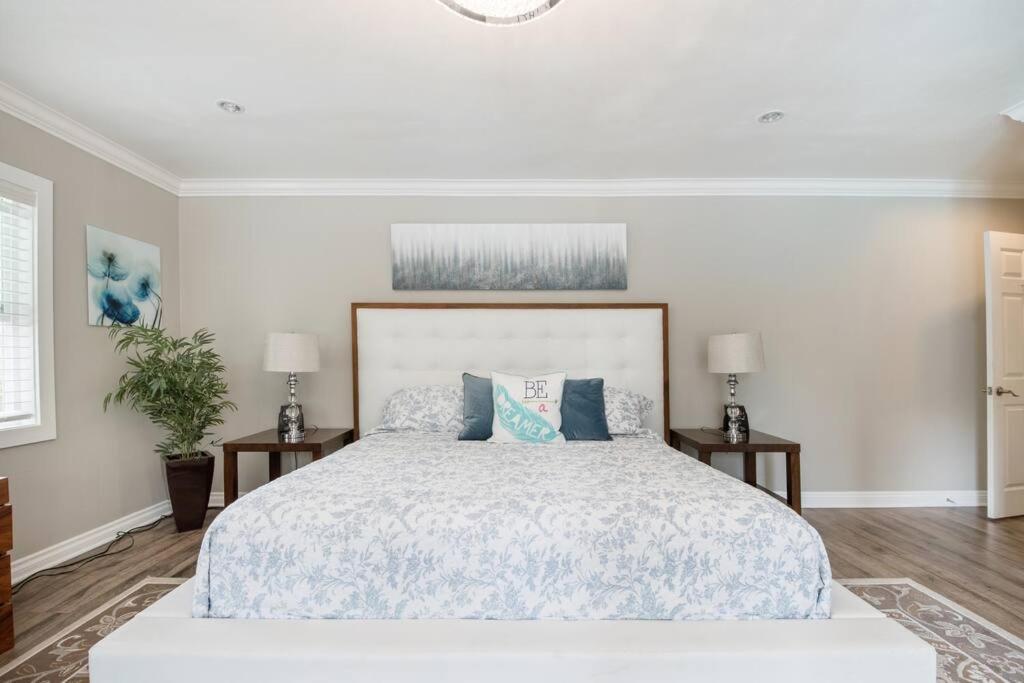 Disneyland Paradise 6 Bedroom 4 Bathroom Pool Games Villa Anaheim