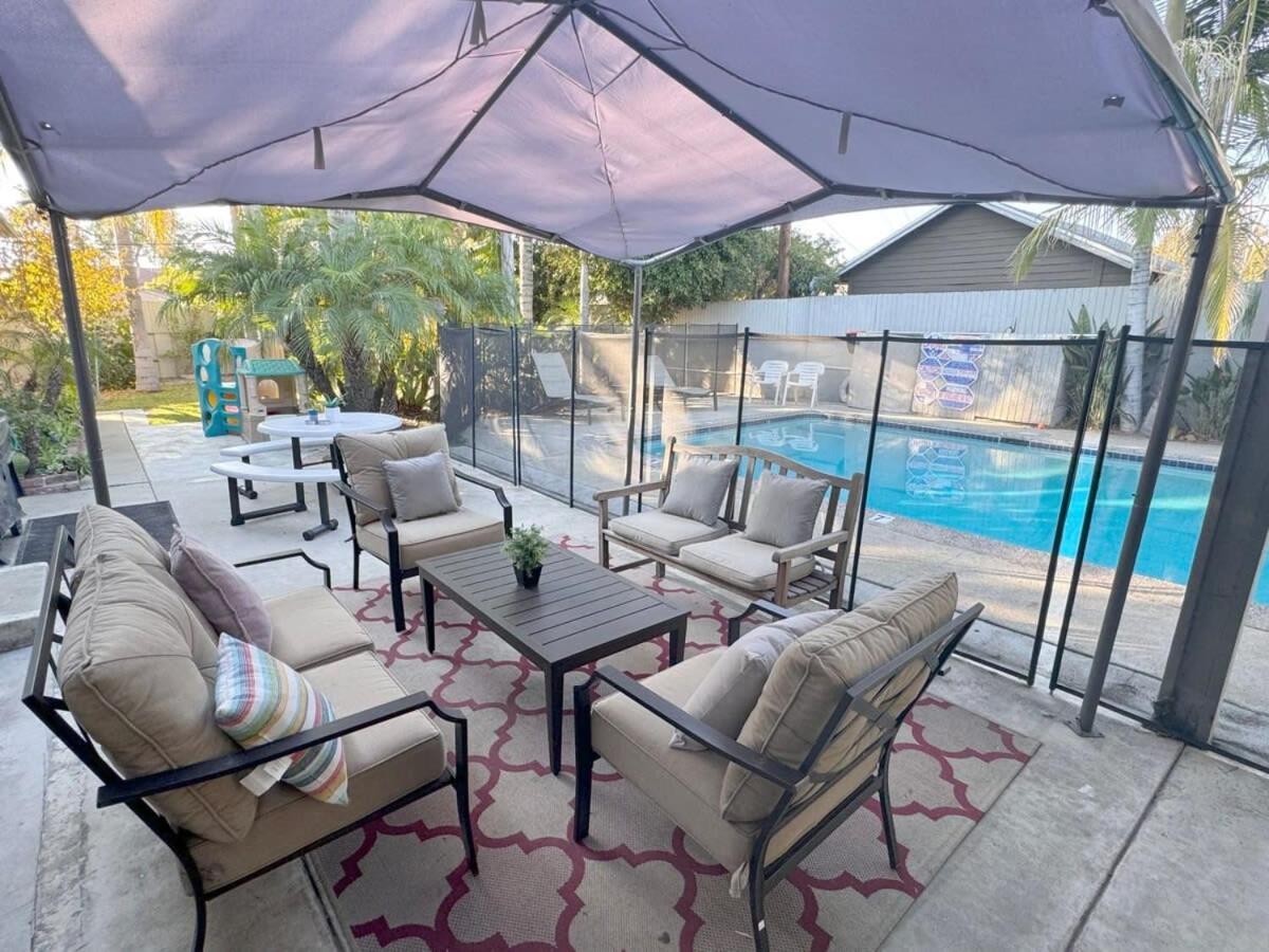 Casa de férias Palm Disneyland Pool 4 Bedroom 3 Bath Hottub