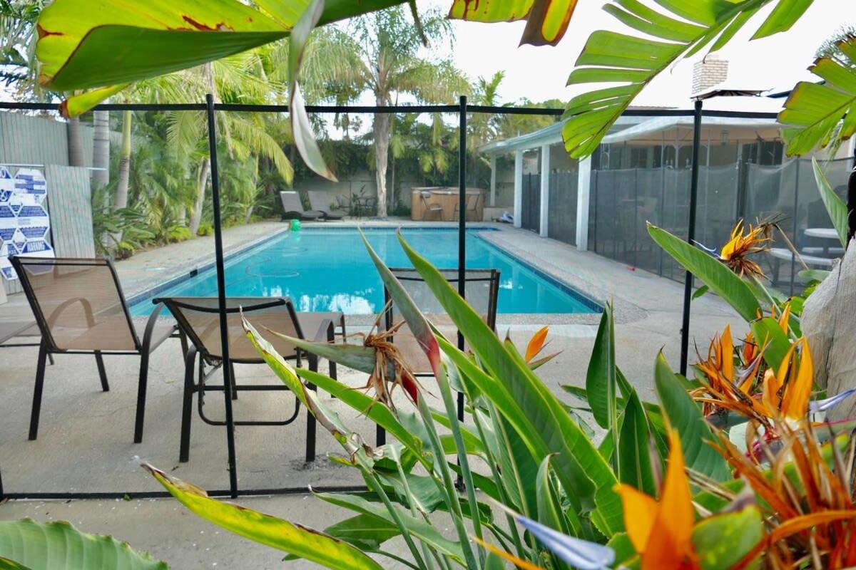 Palm Disneyland Pool 4 Bedroom 3 Bath Hottub Casa de férias
