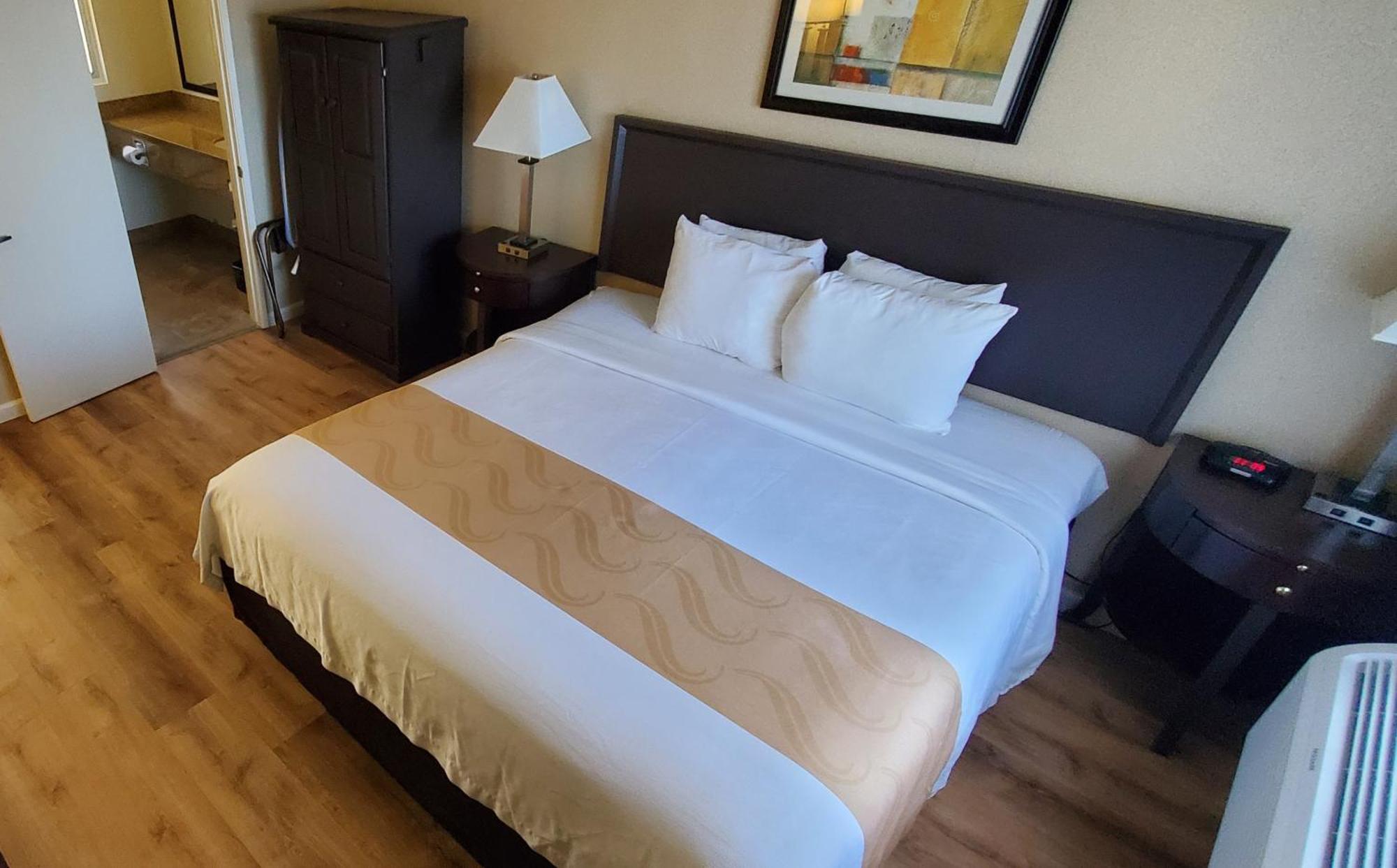 Hotel Quality & At The Park