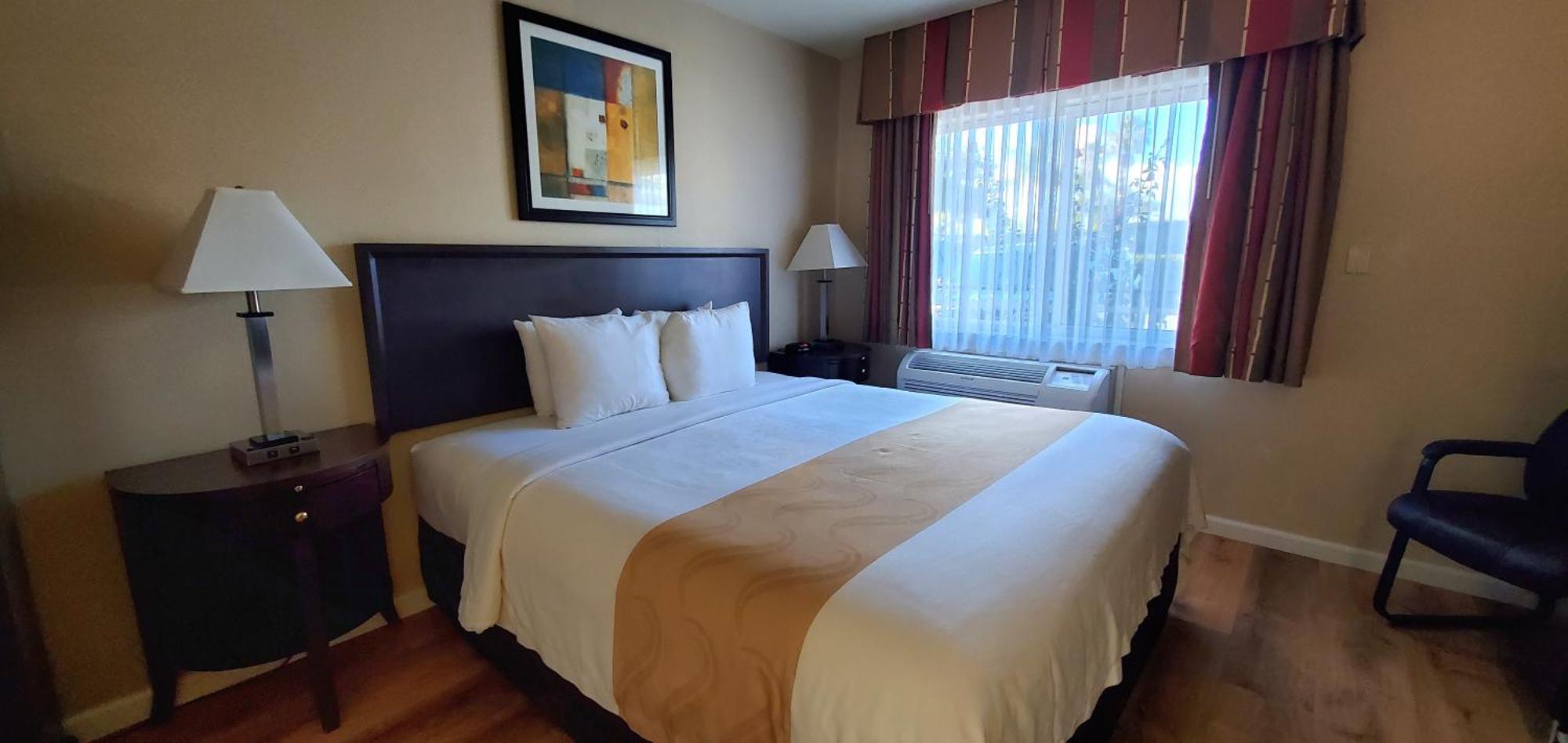 Quality & At The Park Hotel 2*