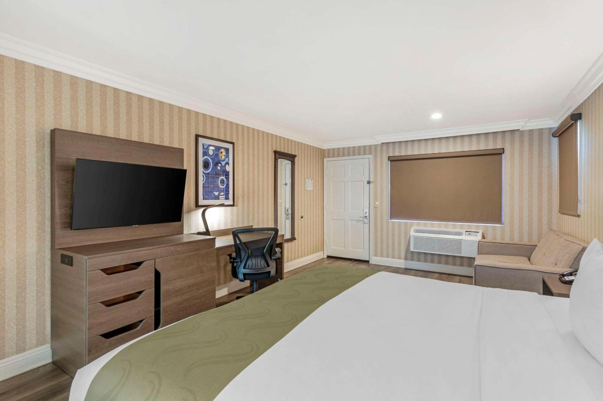 Quality & Maingate Hotel Anaheim