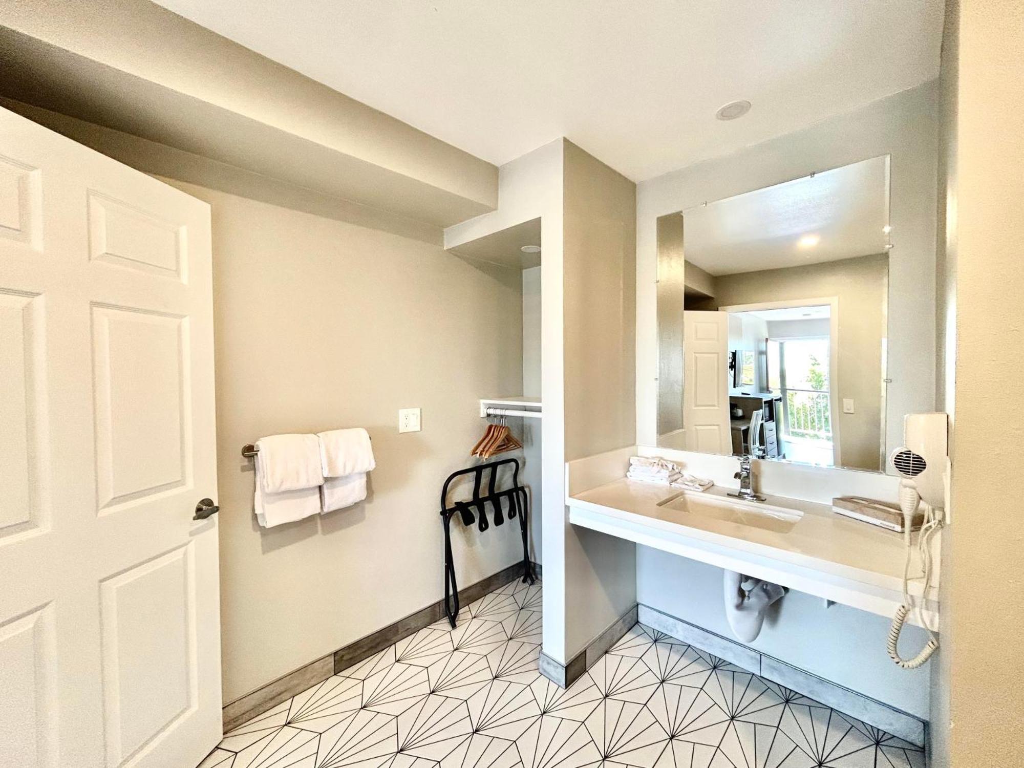 Hotel Alamo And - Convention Center Anaheim