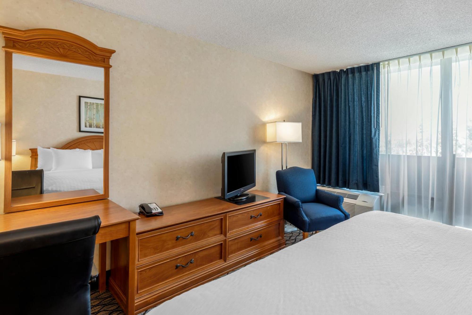 Clarion Hotel 3*