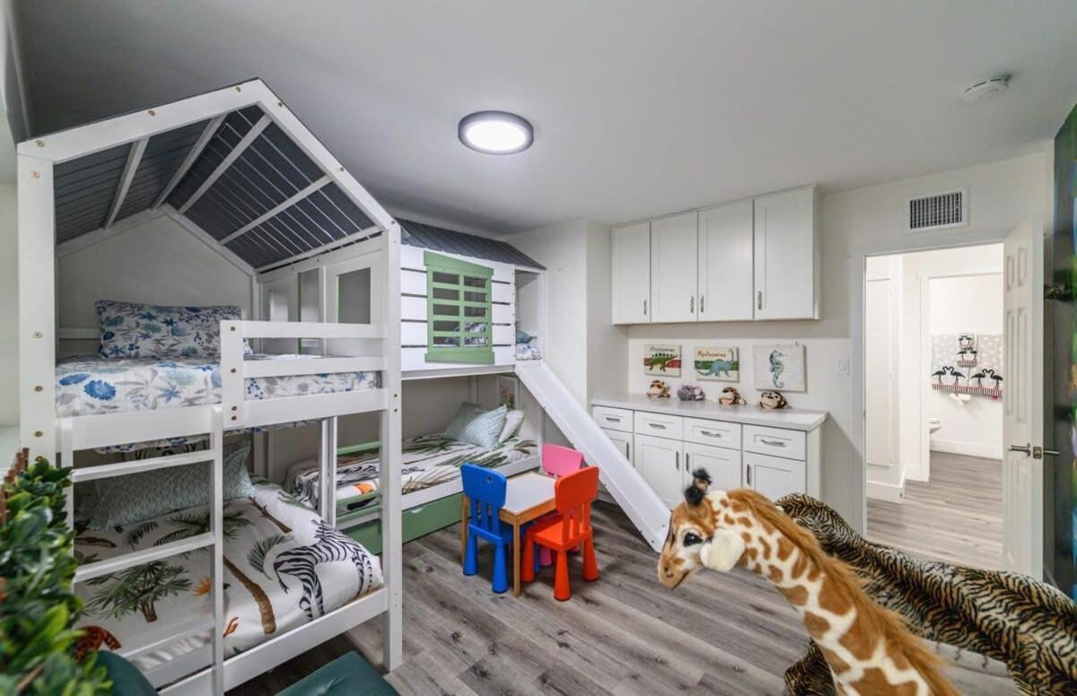 Pousada Spacious Disneyland 5 Bedroom 4 Bath House With Game