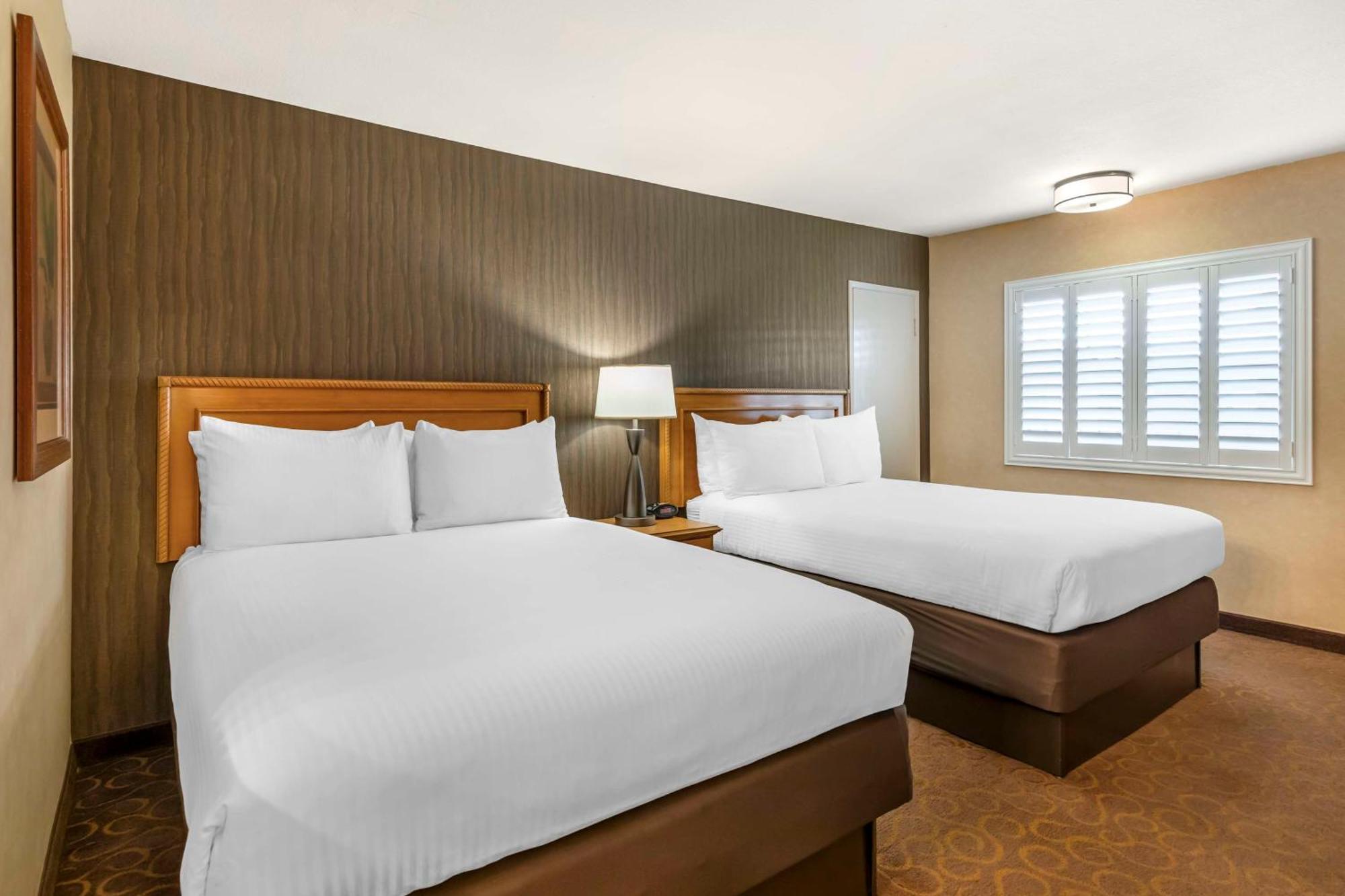 Hotel Western Pavilions