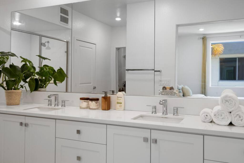 Angel Stadium -disney -anaheim Convention Center Apartment *