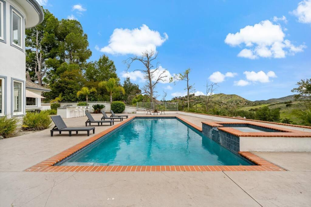 Luxury Oasis With Panoramic Views Anaheim