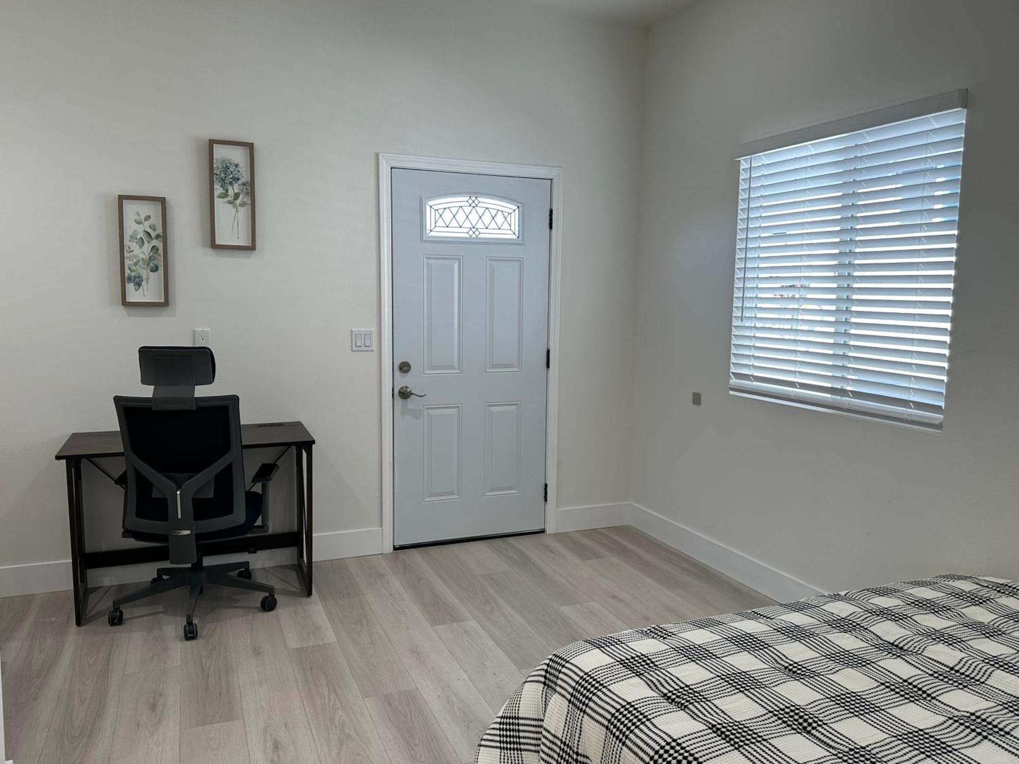 Holiday home New Cozy House In Near Land- Knott In The Same Lot Of Separate 3properties Anaheim