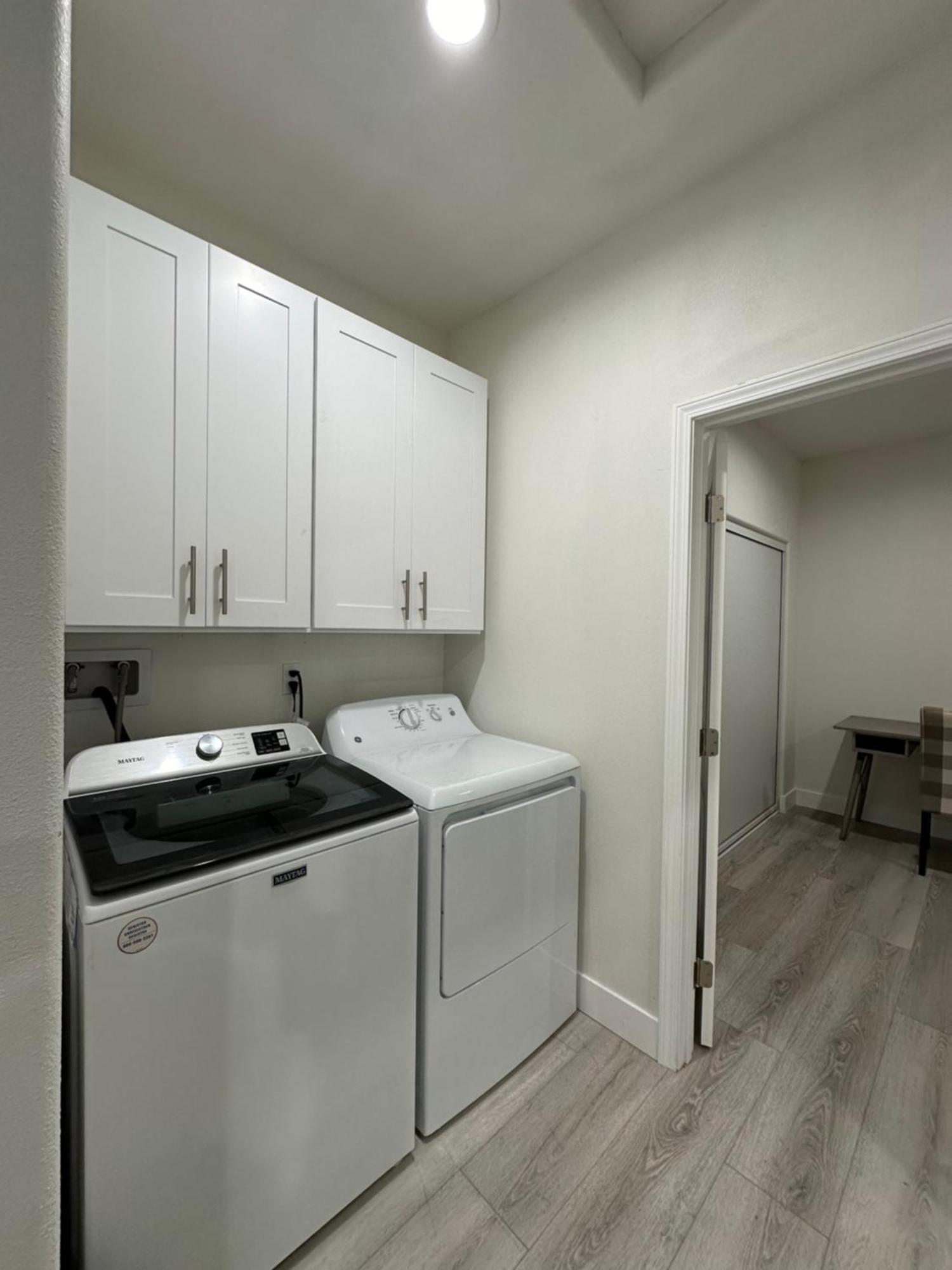 New Cozy House In Near Land- Knott In The Same Lot Of Separate 3properties