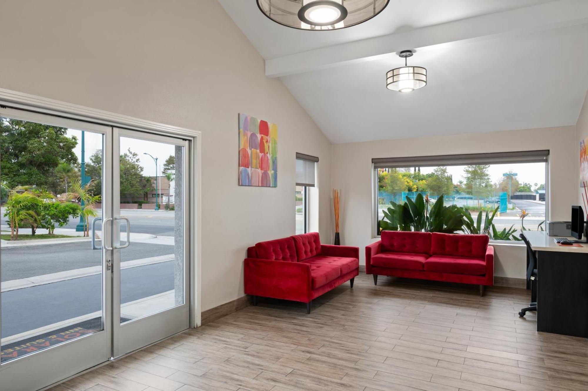 Hotel Solara And Anaheim